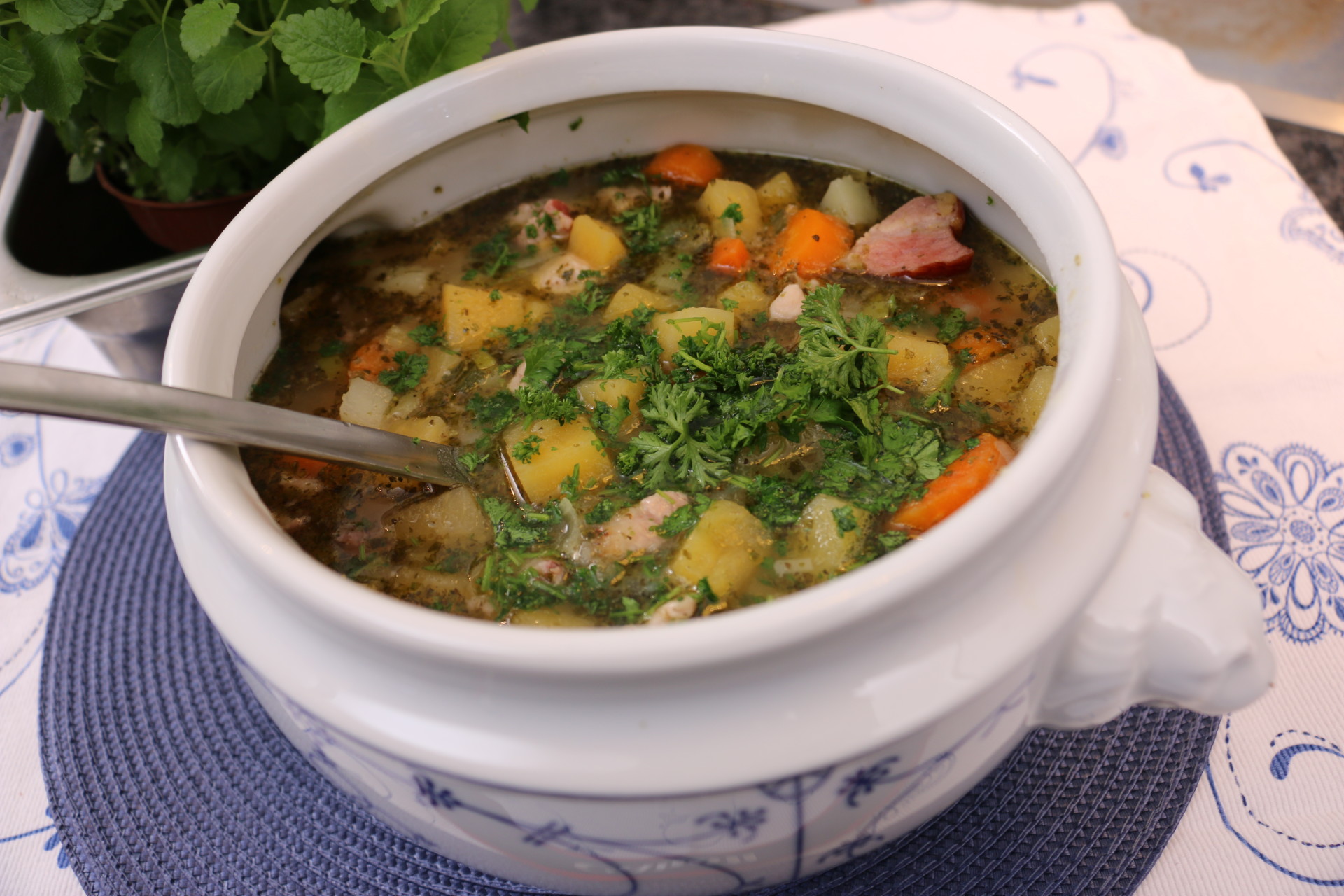 Steckrübeneintopf mit Rind und Schwein - Landgemachtes