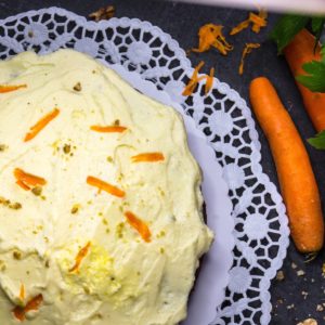 Möhrenkuchen mit Frosting