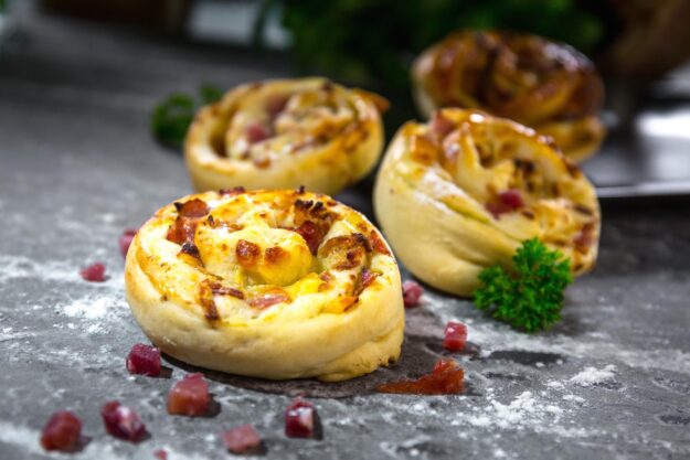 Kaeseschnecken_Landgemachtes-108 Herzhafte Hefeschnecken
