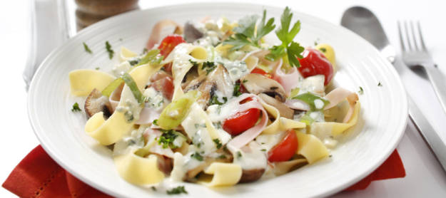 Käse-Tagliatelle