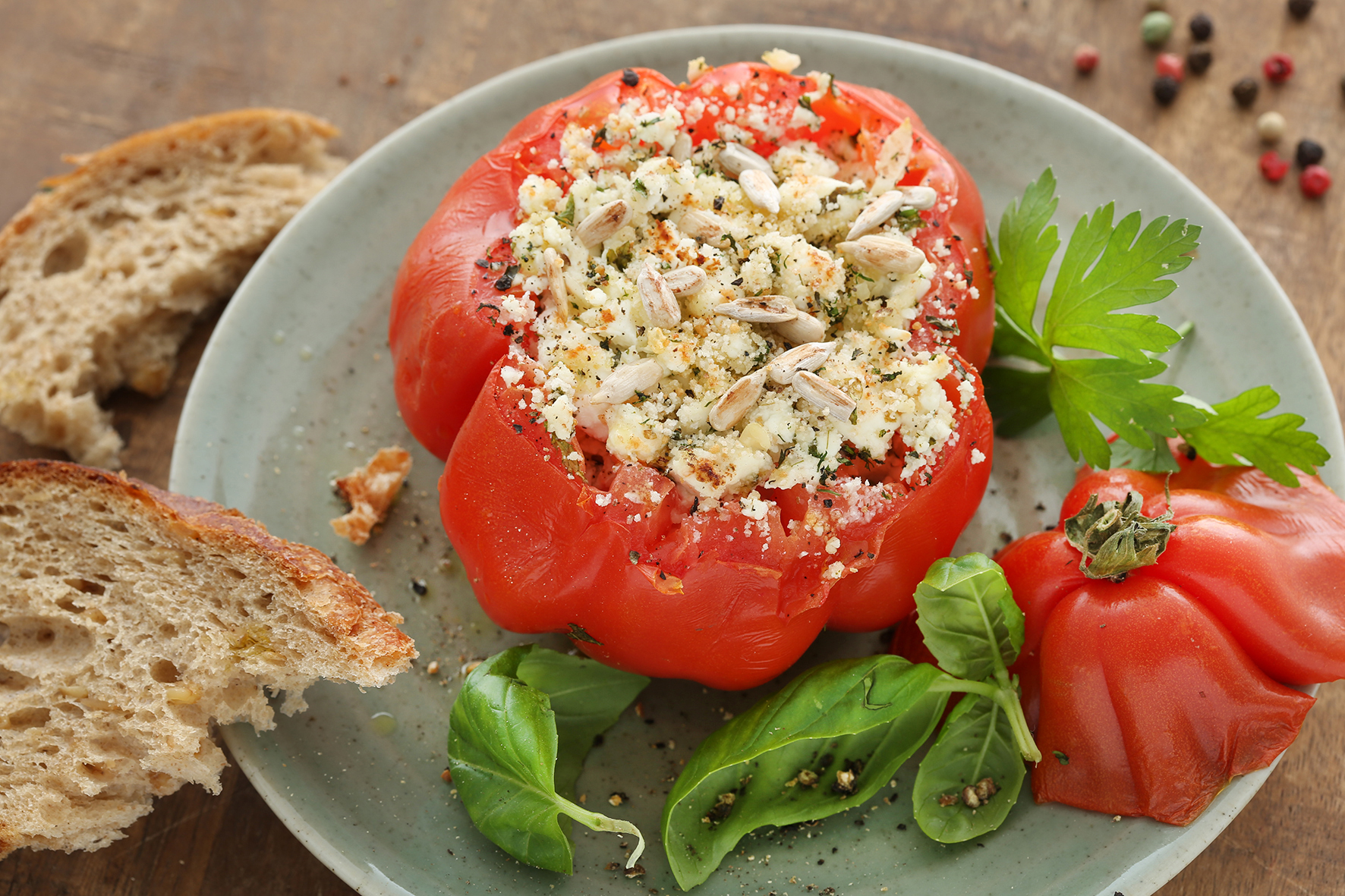 Gefüllte Tomaten mit Schafskäse - Landgemachtes