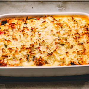 Reis-Gemüseauflauf mit Hackfleisch und Hirtenkäse Reis-Gemüseauflauf mit Hackfleisch und Hirtenkäse