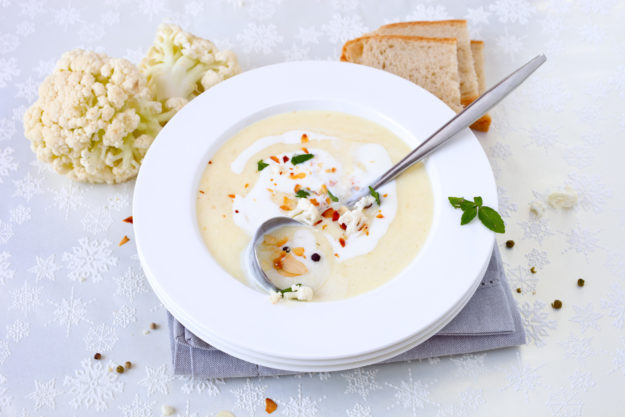 Blumenkohl-Mandelsuppe