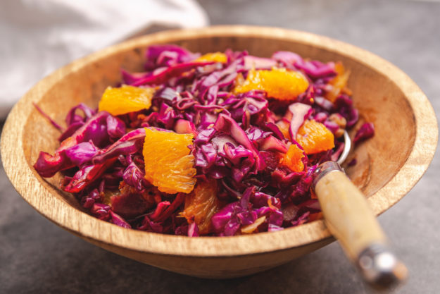 Rotkohlsalat-mit-Orangen_Landgemachtes-148