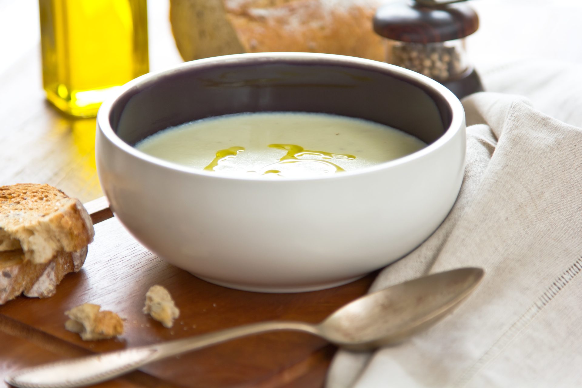 Pastinakensuppe mit Curryöl - Landgemachtes