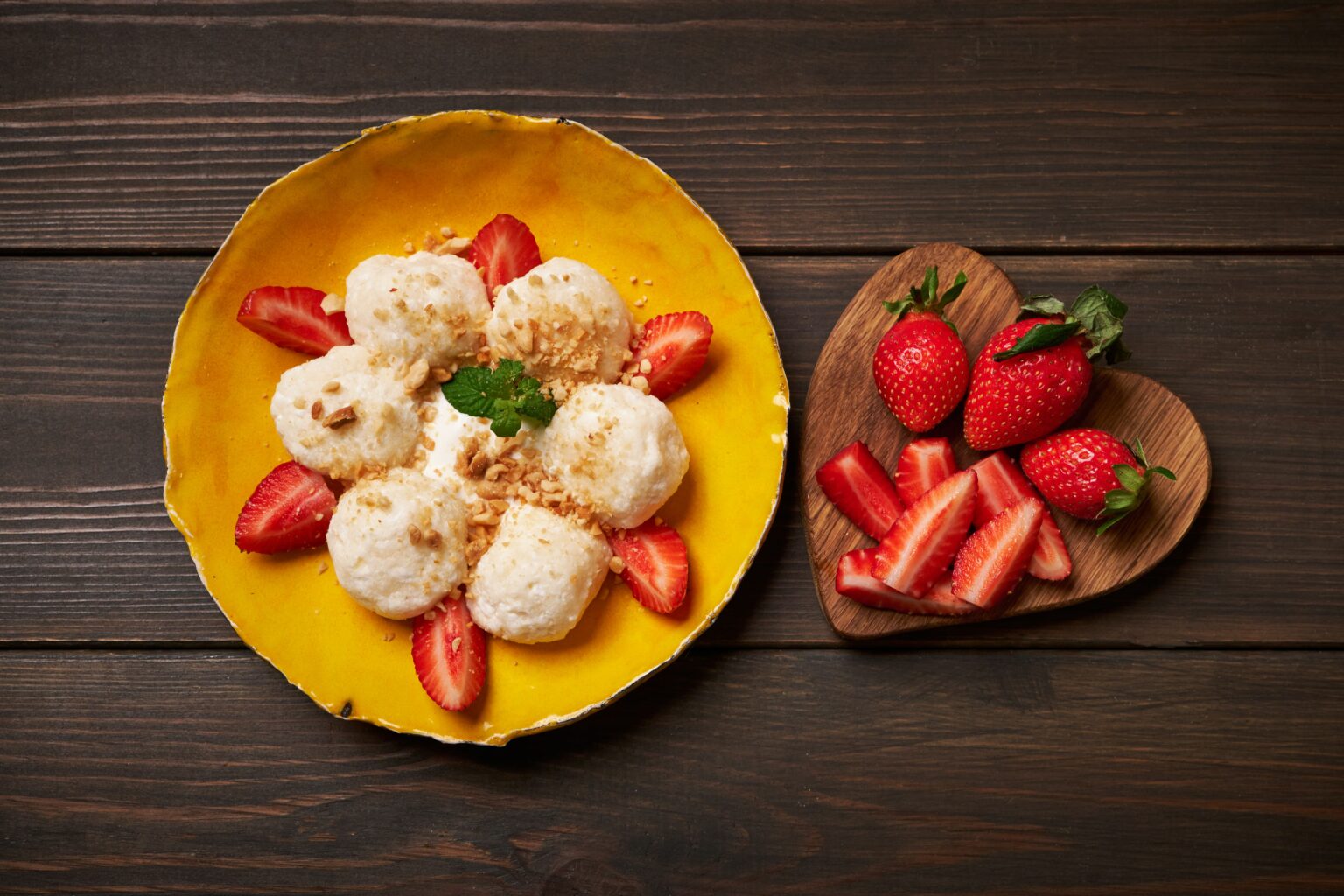 Quarkknödel mit Erdbeeren - Landgemachtes