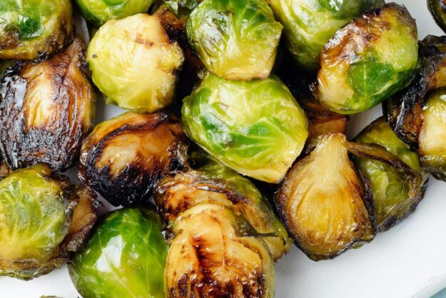 crispy roasted brussels sprout