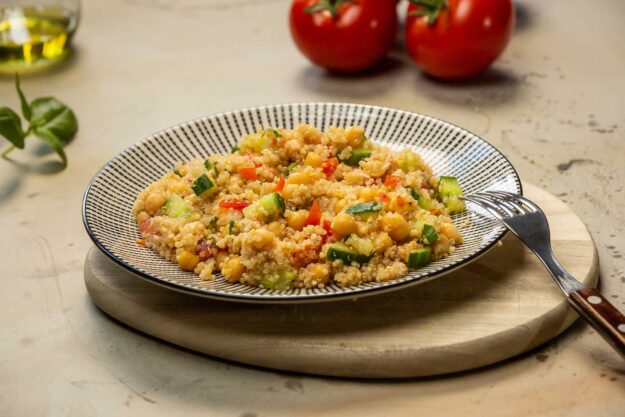 quinoa_tomatensalat_mit_kichererbsen_2 Rezeptbild Quinoa-Tomatensalat von Landgemachtes