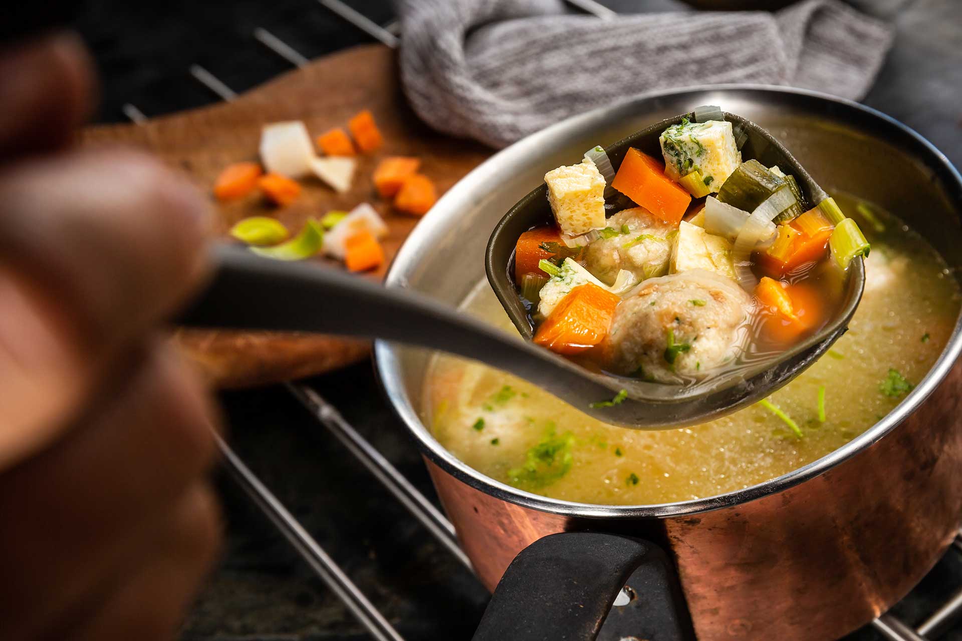 Rindfleischsuppe mit Markklößchen - Landgemachtes