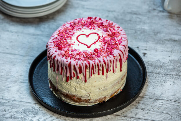 Himbeer-Mascarpone-Torte mit Power-Drip Himbeer-Mascarpone-Torte mit Power-Drip