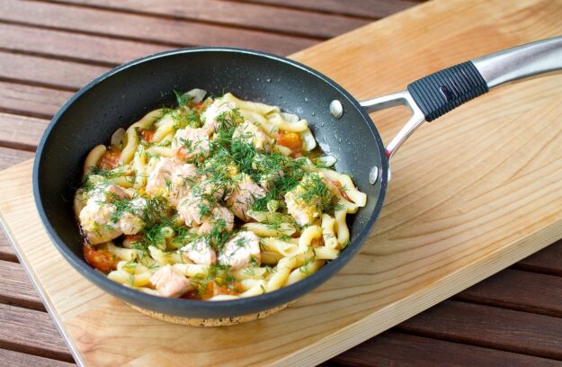 Lachs-Fenchel-Pasta Pasta mit Lachs, Fenchel und Dill