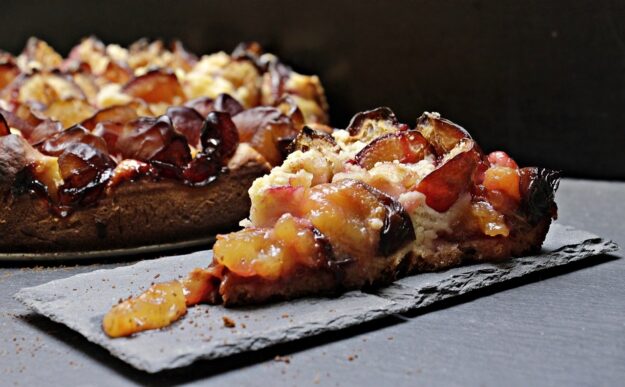 Pflaumenkuchen mit Hefeteigboden Hefekuchen mit Pflaumen