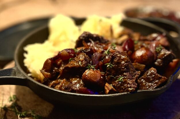 Boeuf Bourguignon mit Creme fraiche Boeuf Bourguignon