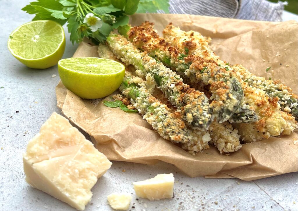 Spargel mit Parmesankruste aus dem Airfryer Spargel mit Parmesankruste aus dem Airfryer