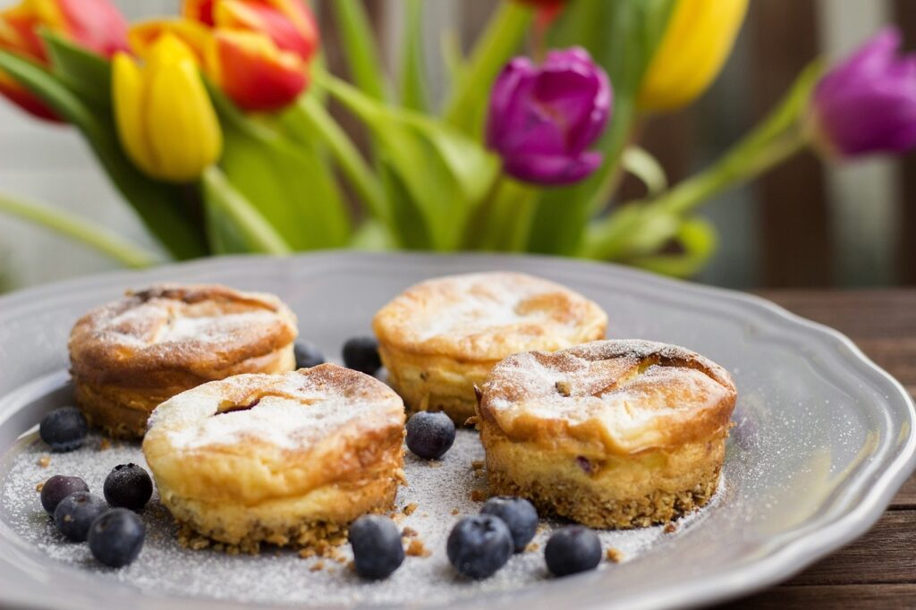 Mini-Cheesecake mit Buttermilchnote Mini-Cheesecake mit Buttermilchnote