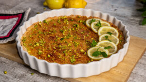 Zitronentarte mit Schlagsahne