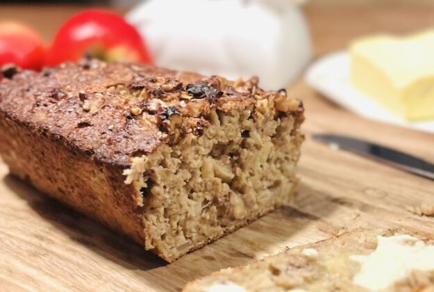Apfel-Bananenbrot mit Joghurt