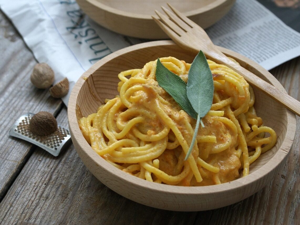 Herbstliche Spaghetti in Kürbis-Sahne-Soße