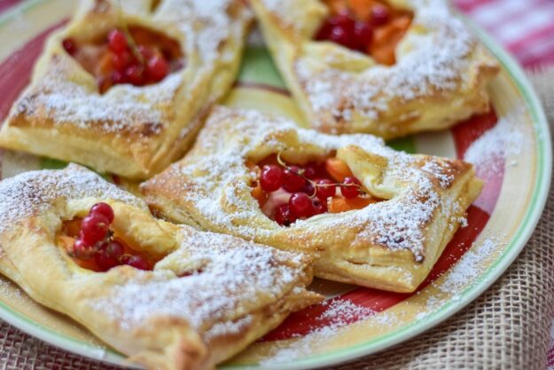 Blätterteig-Pudding-Stangen Blätterteig-Pudding-Stangen