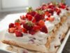 Erdbeer-Cremeschnitte mit Erdbeeren