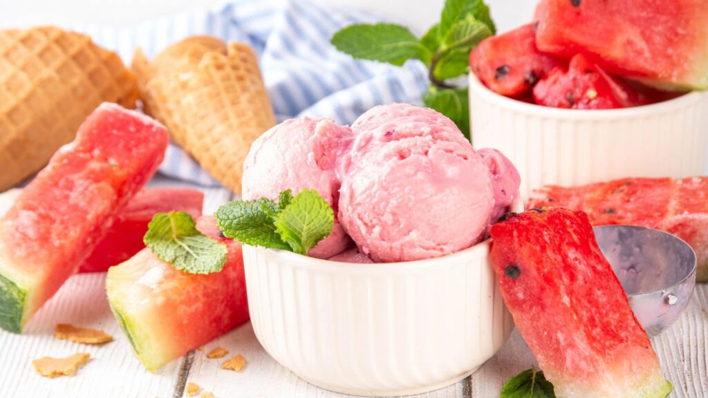 Melonen-Buttermilch-Eis