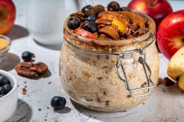 Apfelkuchen über Nacht - Overnight Oats mit Apfel und Zimt